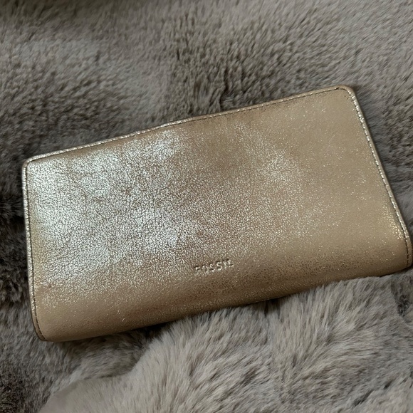 Fossil Gold Wallet - Picture 2 of 3